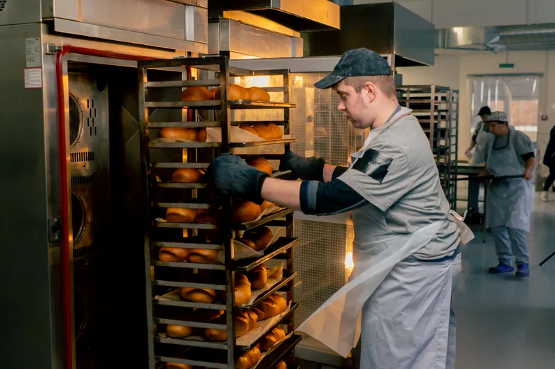 Pasta Teşhir Dolabı